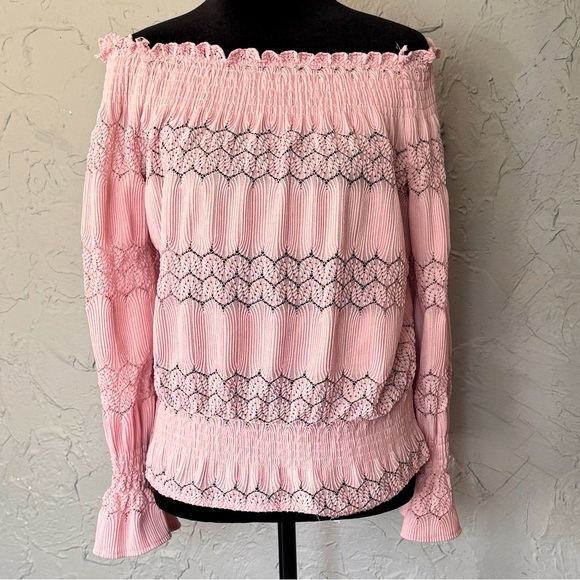 Pink Off-Shoulder Blouse‎ size medium textured fabric with details in design - Picture 1 of 11